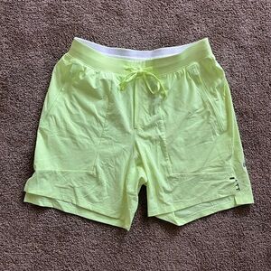 Men’s lululemon light weight running shorts size M